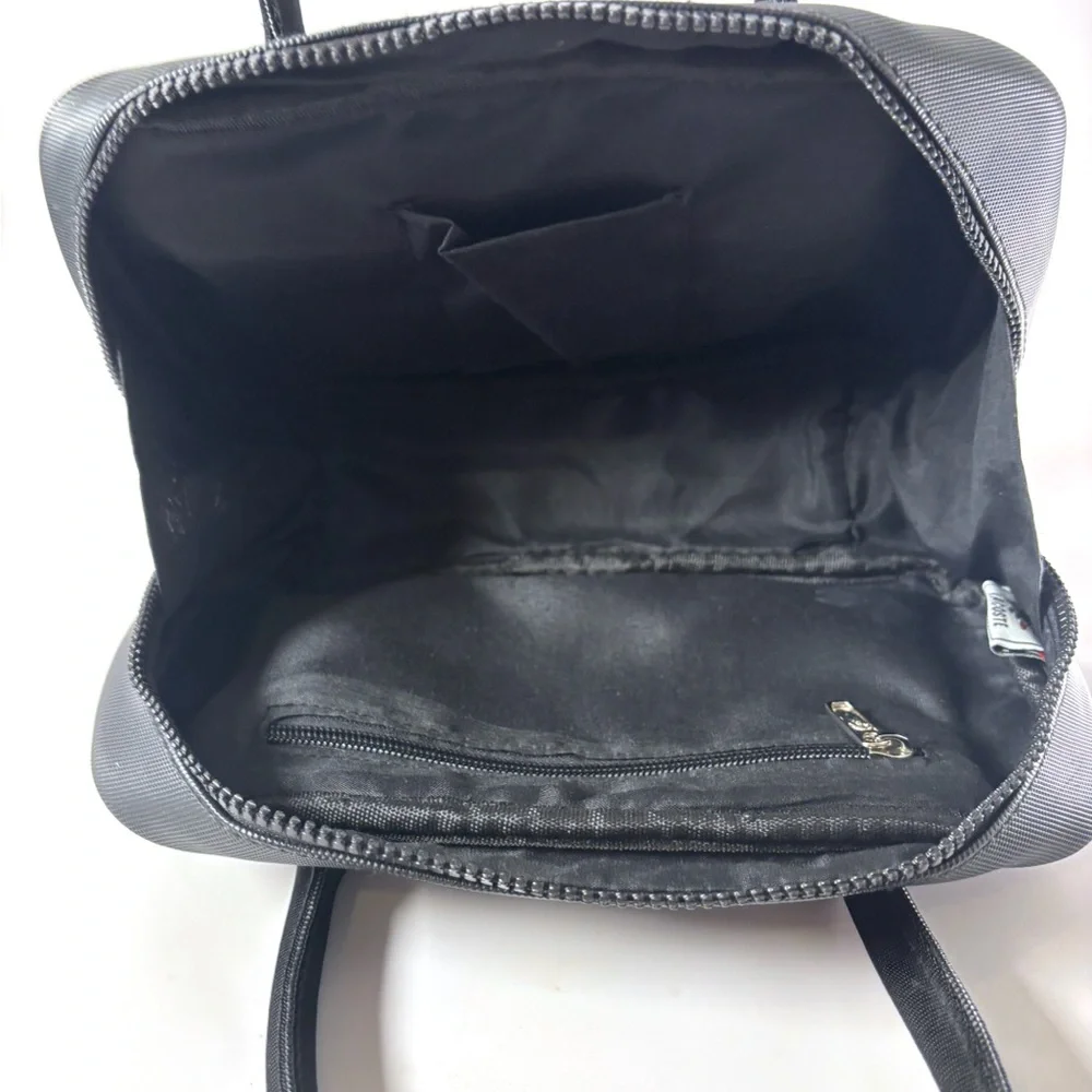 Lacoste description embrace